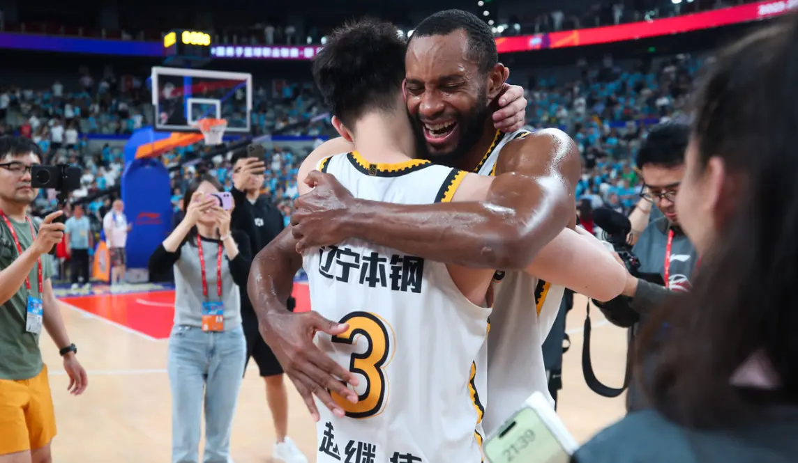 功高, 人物郭艾伦 功高, 人物郭艾伦