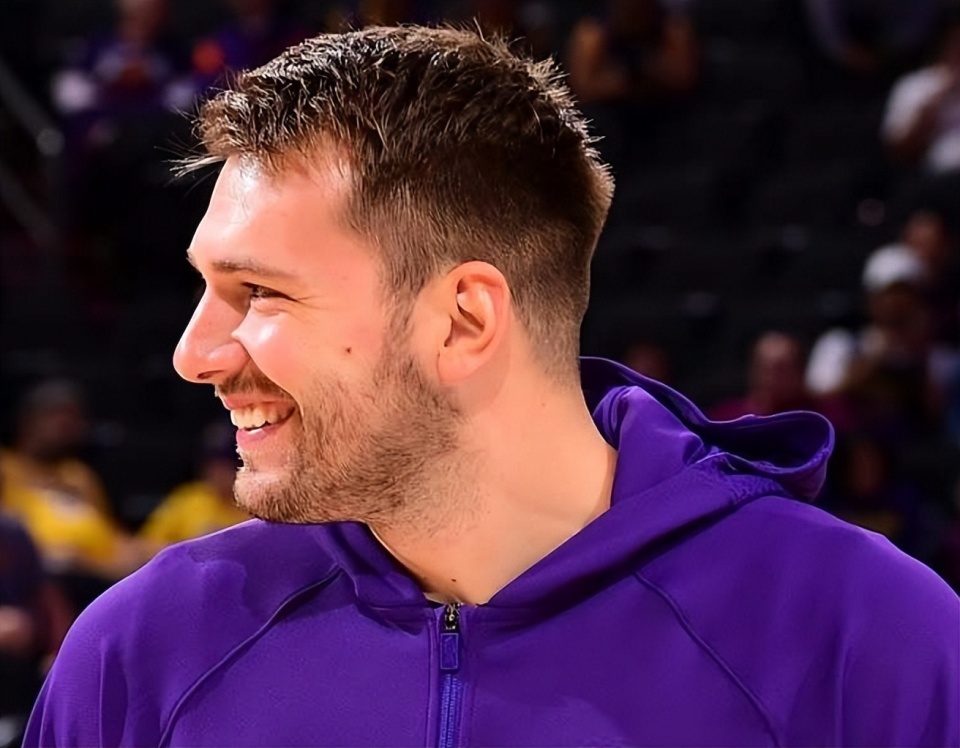 巴特勒如同, 本色 巴特勒如同, 本色